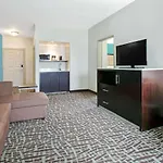 La Quinta Inn & Suites by Wyndham Paris