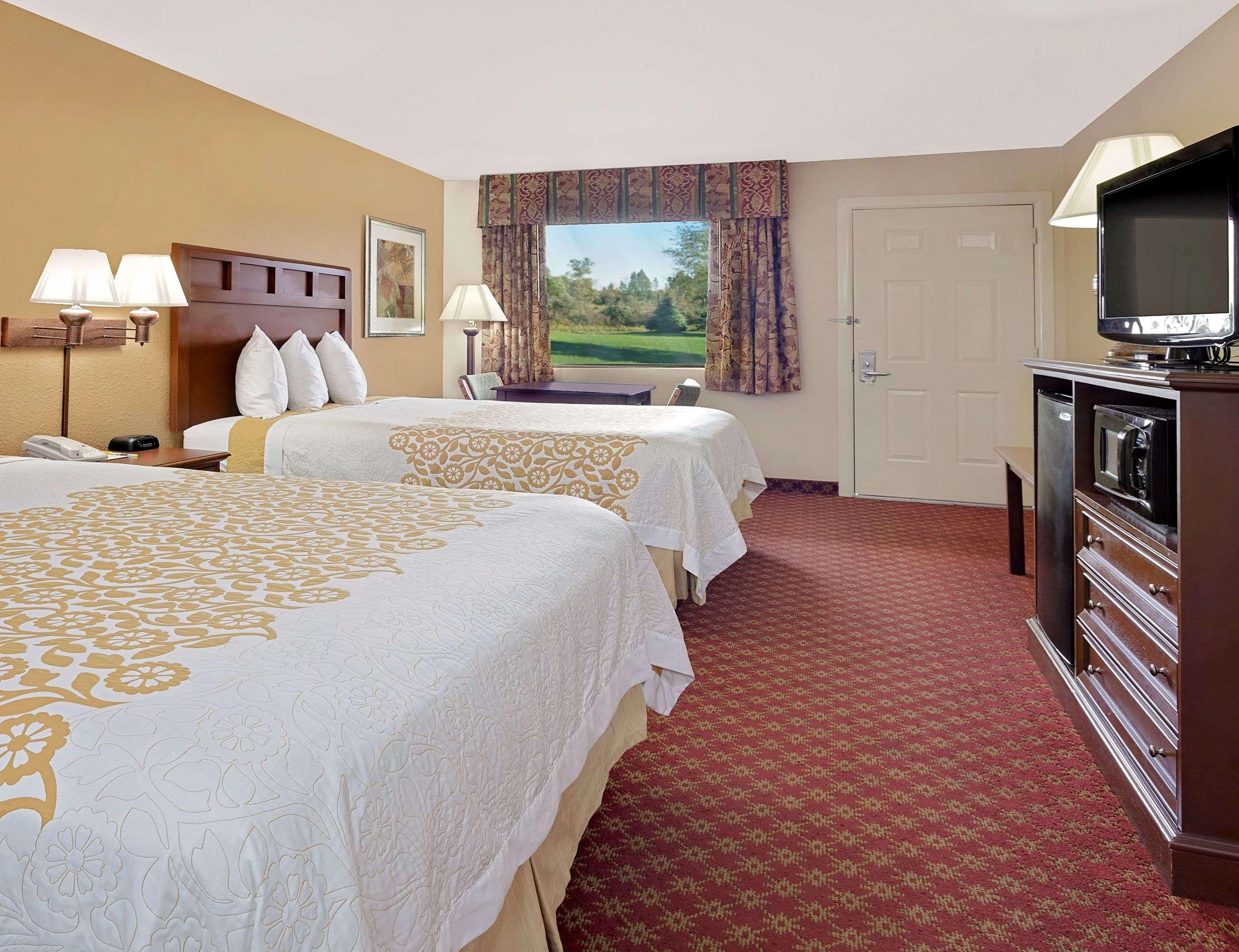 Days By Wyndham Motel Paris