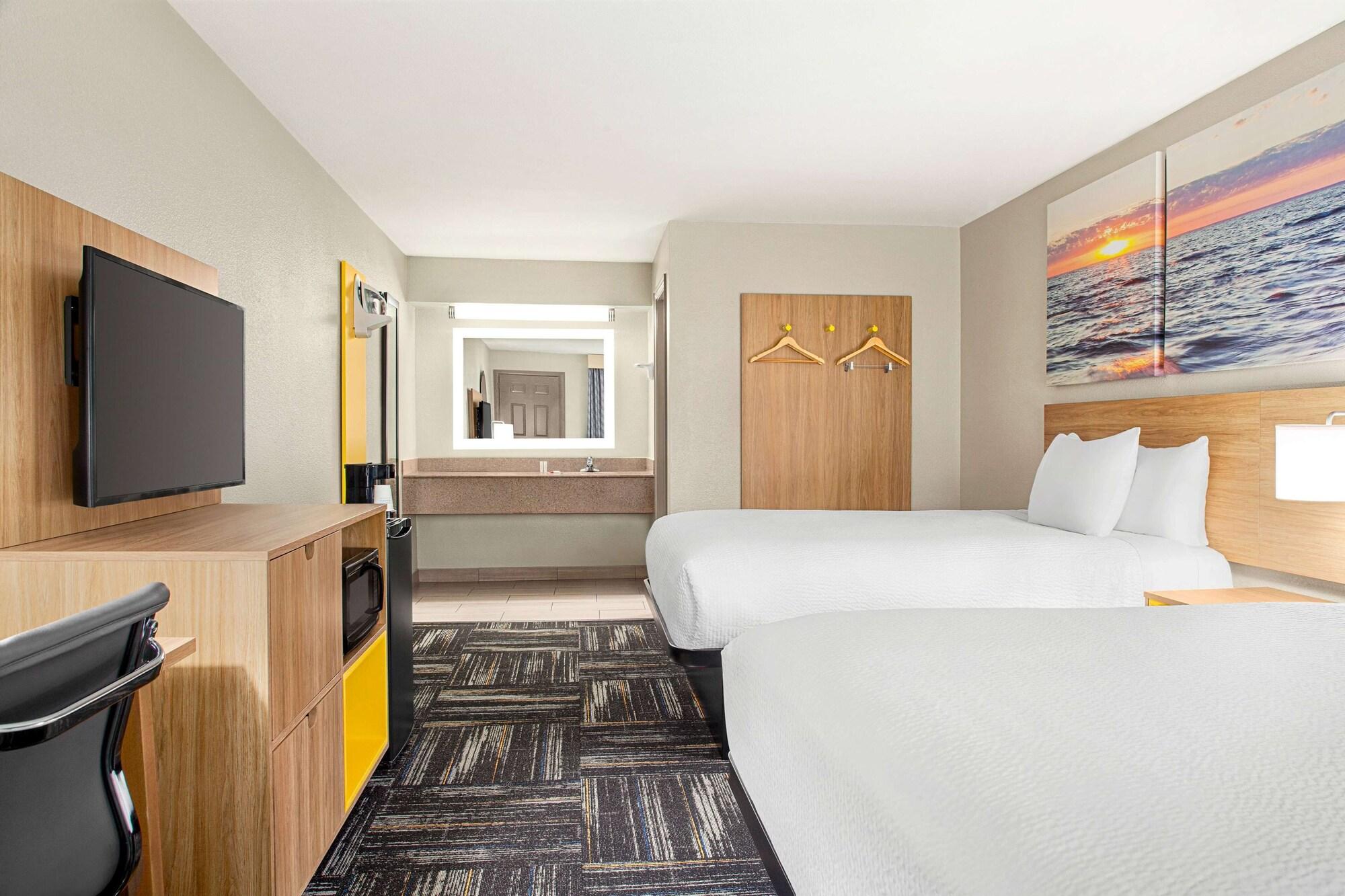 Days By Wyndham Motel Paris