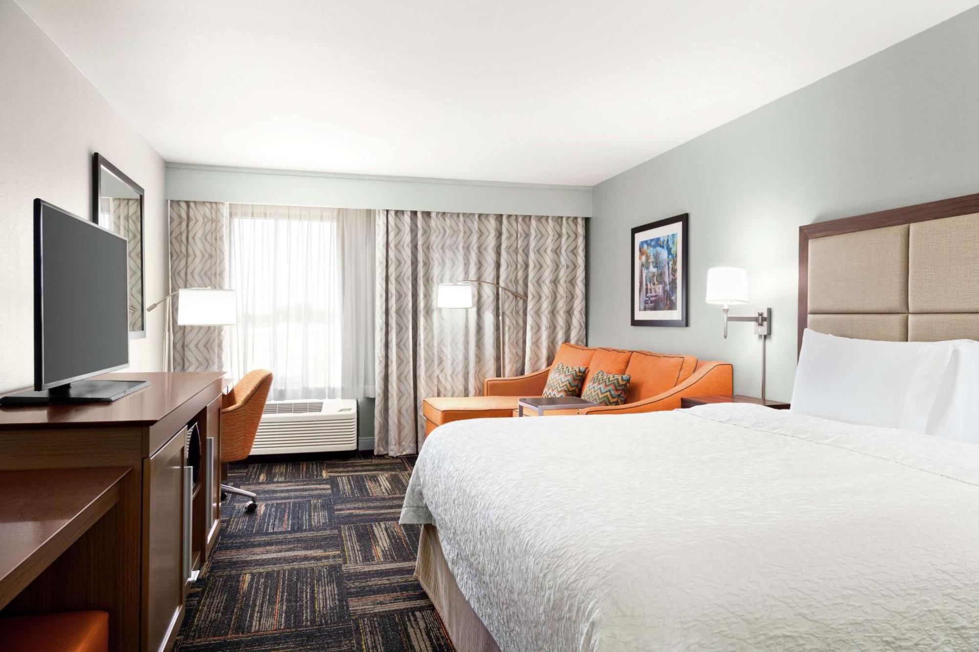 Hotel Hampton 3*