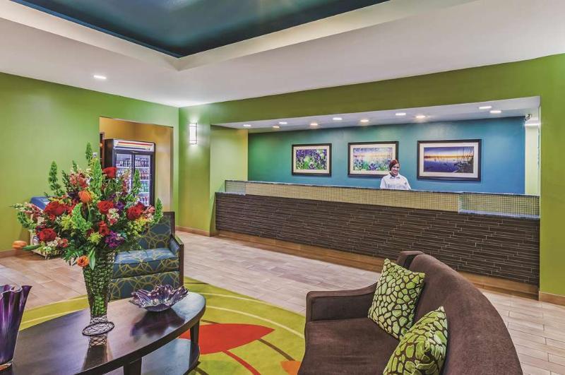 La Quinta And By Wyndham 3*