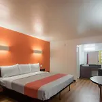 Motel 6-Paris, Tx