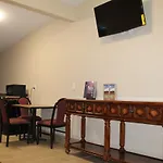 American Inn & Suites