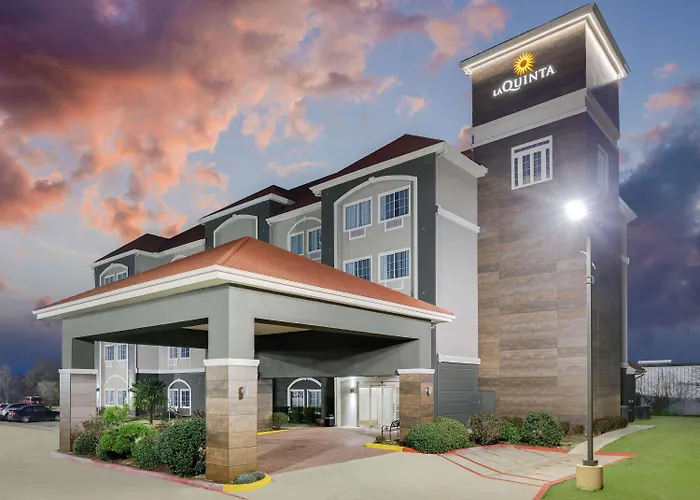 La Quinta Inn And Suites By Wyndham Paris